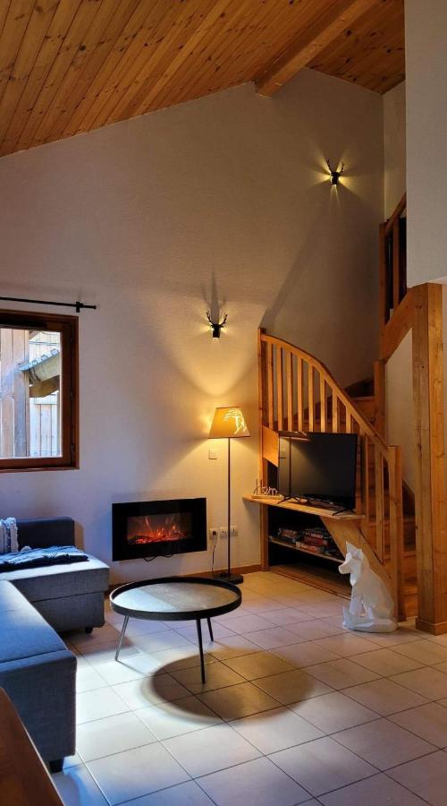 Chalet By Sophie Superdevoluy Avec Piscine エクステリア 写真